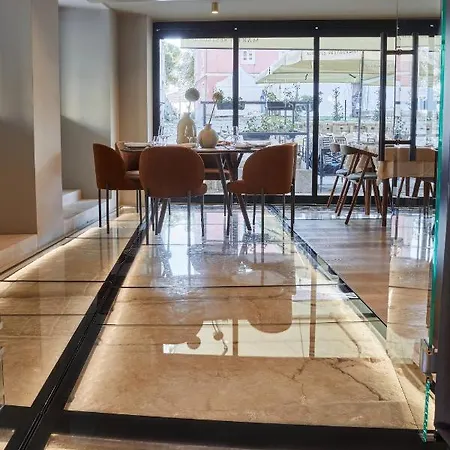 Martis Forum Heritage & 호텔 포레치